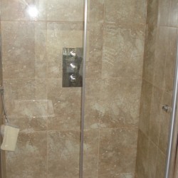 11 - McQueen_ensuite_shower
